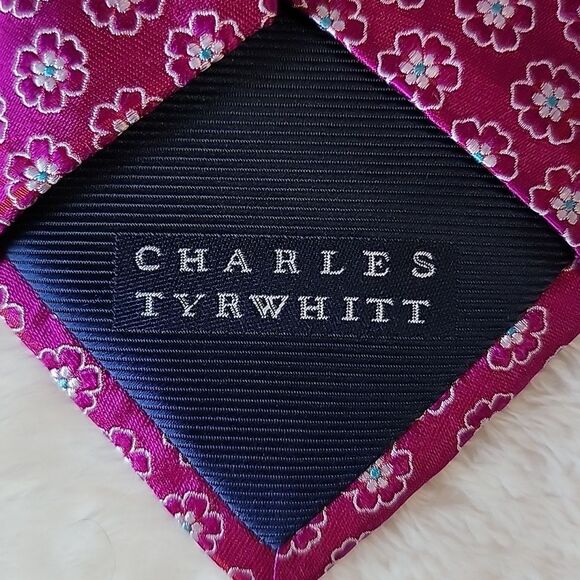 Charles Tyrwitt magenta hot pink daisies silk tie - Picture 4 of 6